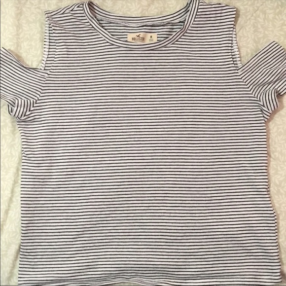 HOLLISTER| 2 TOPS - Picture 3 of 3